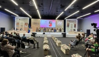 ESCENARIO CREATIVO PARA CONGRESO-min