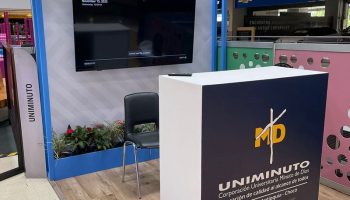 STAND DE SERVICIO