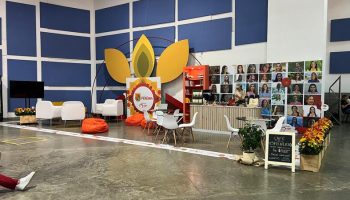 STAND FERIA LIBRO-min